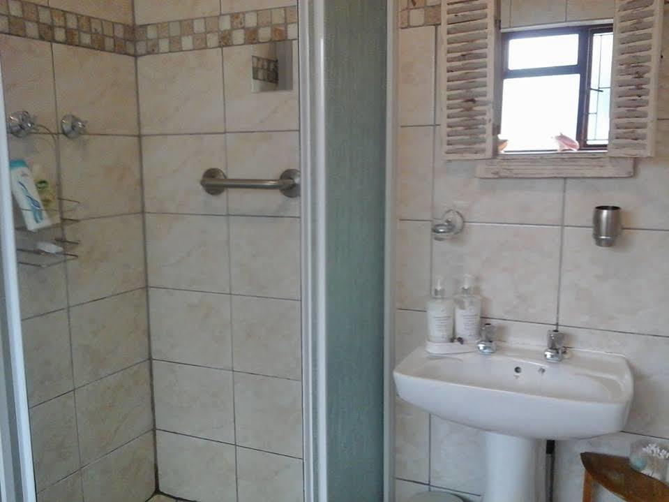 Croeso Guest House Langebaan Exterior photo