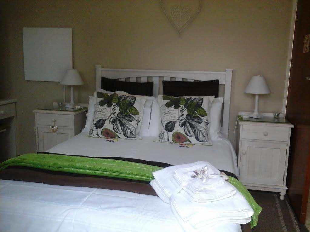Croeso Guest House Langebaan Exterior photo