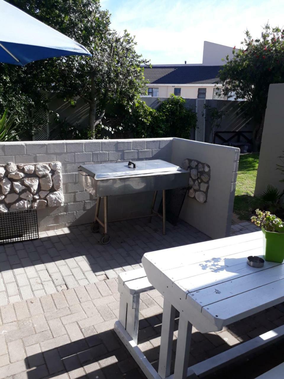 Croeso Guest House Langebaan Exterior photo