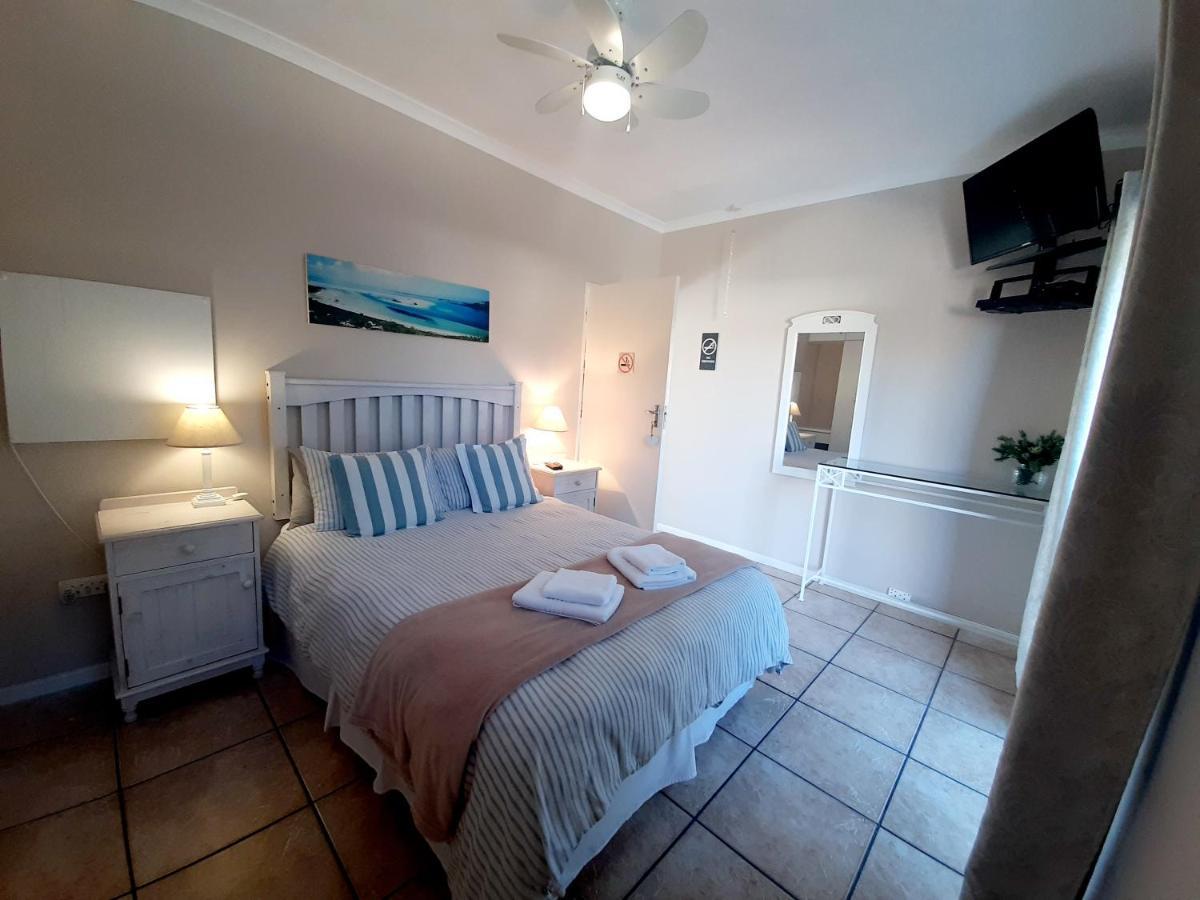 Croeso Guest House Langebaan Exterior photo