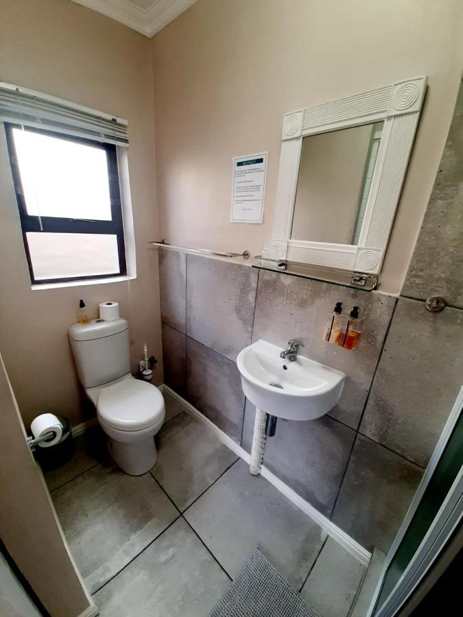 Croeso Guest House Langebaan Exterior photo